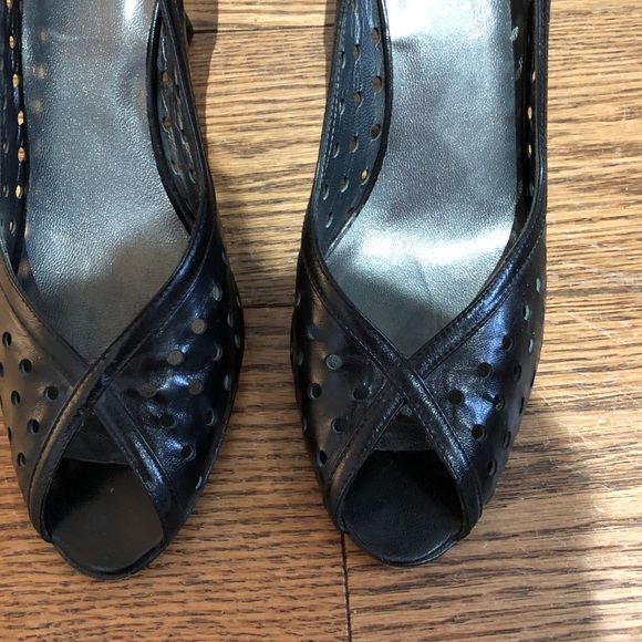 Stuart Weitzman size 8 pumps - Picture 4 of 4